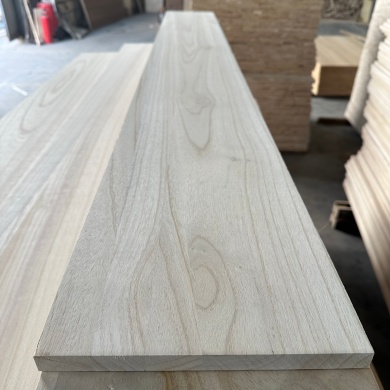 China Paulownia massief hout voor binnenmuurplafondplaat Fabriekslevering
