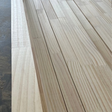 AB-klasse Radiata Pine massief houten plank, ovengedroogd hout voor meubels