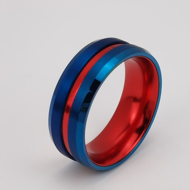 Anello di tungsteno in stock Popolare 8mm Alto lucido e spazzolato Bordi piatti e smussati Carburo di tungsteno blu e anello in alluminio rosso Produttori cinesi