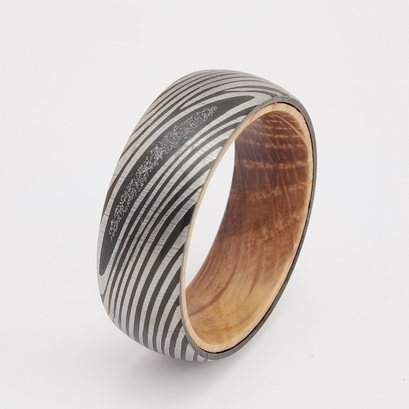 Anillo de tungsteno en existencia Alianzas de boda para hombre de alta calidad y asequibles Anillo de madera y carburo de tungsteno abovedado con láser de Damasco Proveedor de China