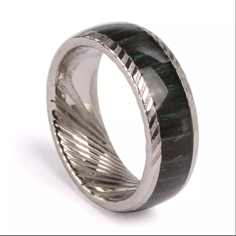Chine Bandes de mariage en acier de Damas uniques parfaites Bague en acier de Damas avec incrustation de bois Fabricants