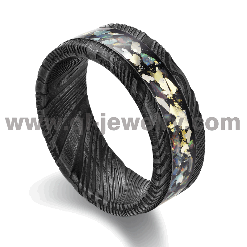 Neuestes Design The Galaxy Design Eheringe aus schwarzem Damaskus-Stahl 8 mm flacher schwarzer Damaskus-Stahlring mit Inlay aus Nebel und Opal China Hersteller