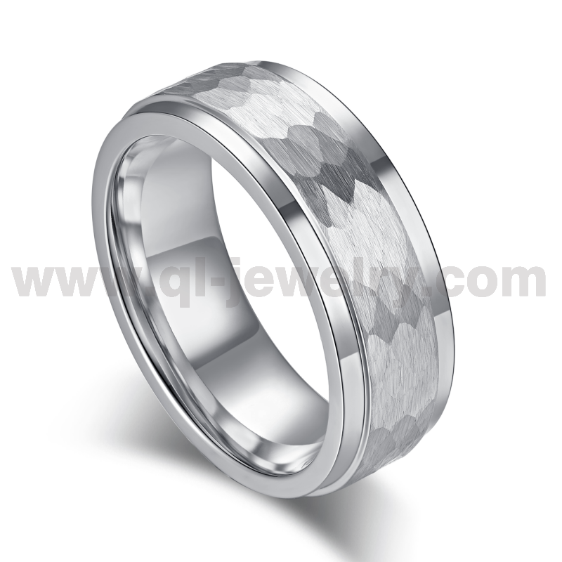 Chine 2023 Alliances de mariage en cobalt de style le plus récent 8mm martelé plat et bords d'étape Anneau de cobalt Fabricants