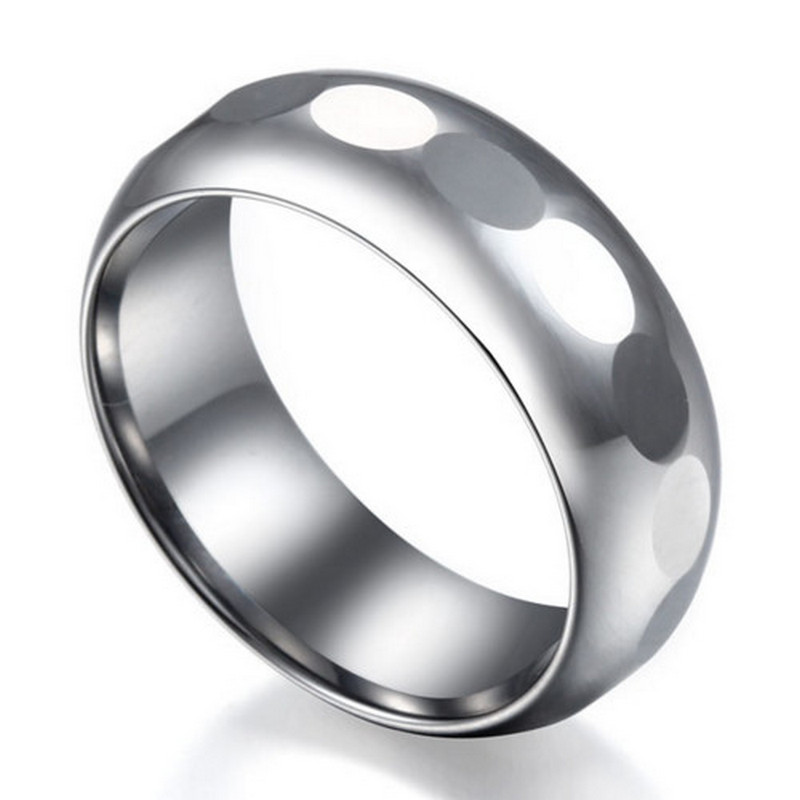 Chine Nouvelle conception de bague en carbure de tungstène à facettes de 8 mm et hautement polie, alliances pour hommes, fabricant chinois