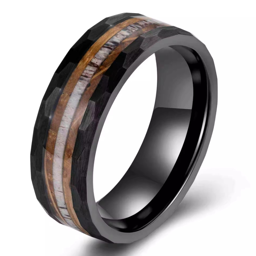 Newest Design 8mm Tungsten Carbide Ring Deer Antler and Whisky Barrel Wood Black Tungsten Ring with Hammered Sides China Supplier