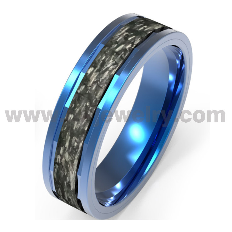 Titane bleu de 8 mm de haute et facette et texture entrelacée en fibre de carbone noir