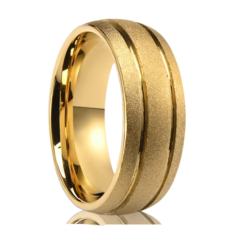 Anillo de carburo de tungsteno arenado de 8 mm de ancho con baño de oro de 18 quilates para hombre