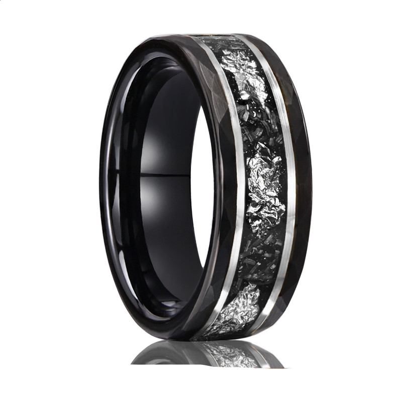 Bague en carbure de tungstène martelé plaqué noir de 8 mm de qualité supérieure avec incrustation d'imitation de météorite et de feuille d'argent