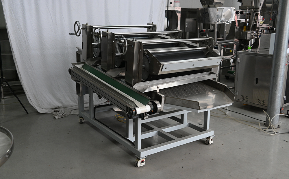 electrostatic dust removal machine