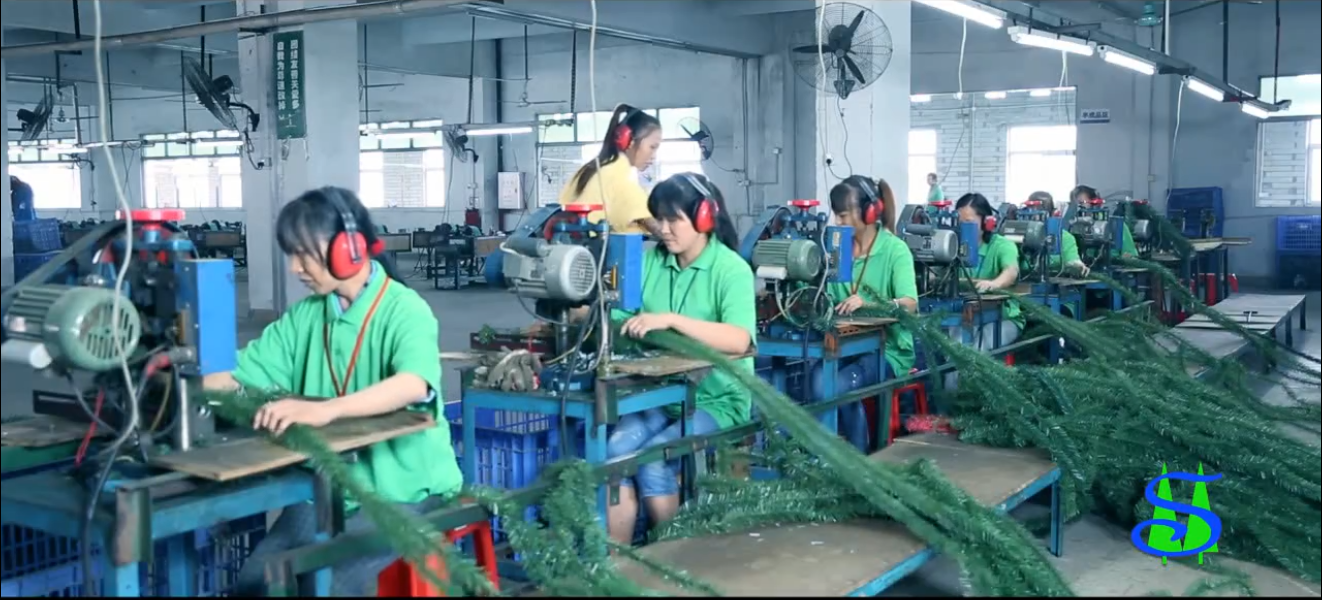 How Christmas trees/balls are made.|Christmas tree、ball production