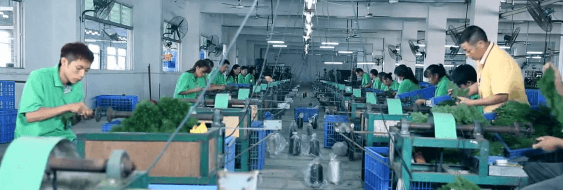 Painting Christmas balls