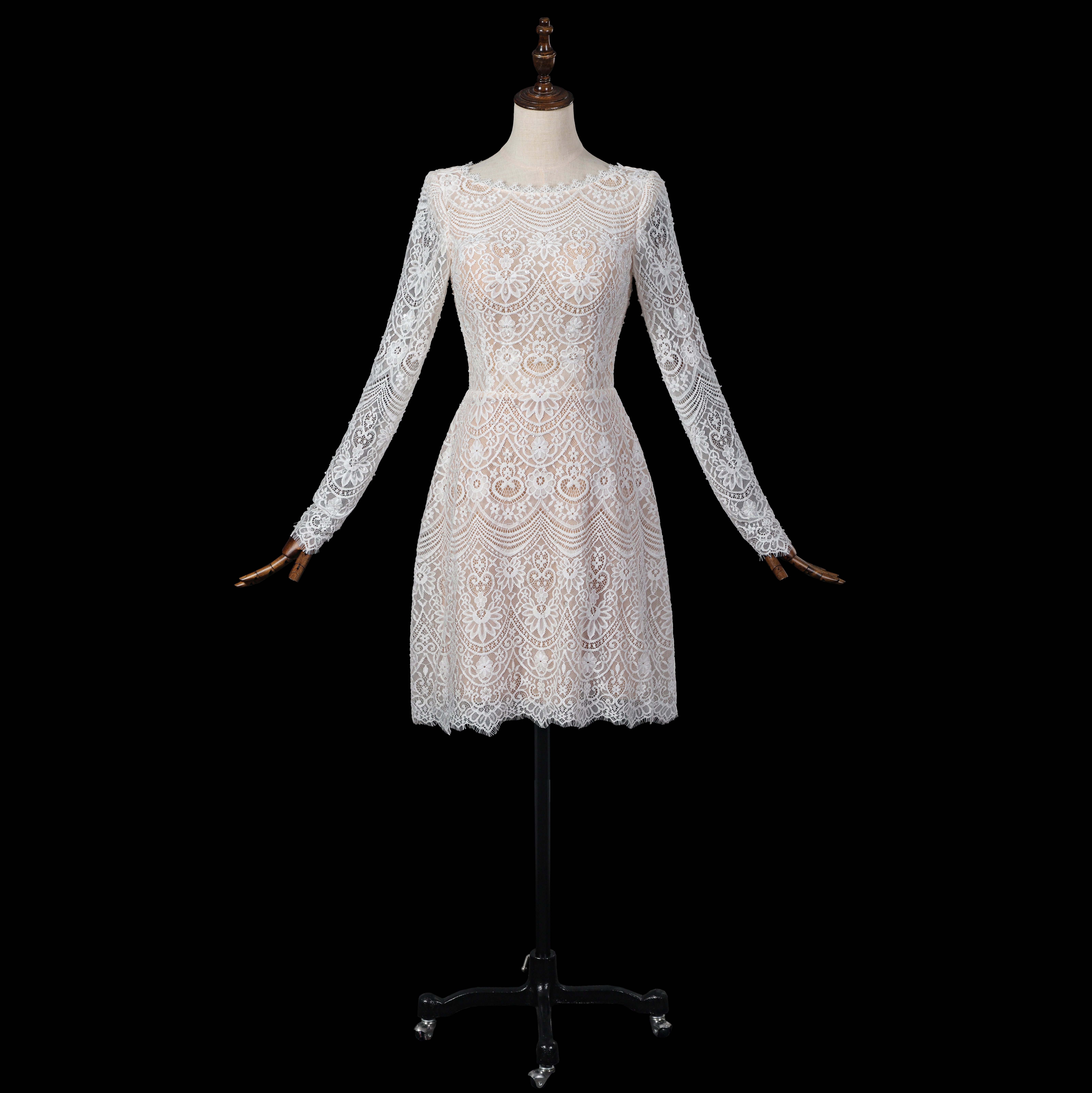 Vestido de noiva curto de renda macia elegante de mangas compridas com design oco