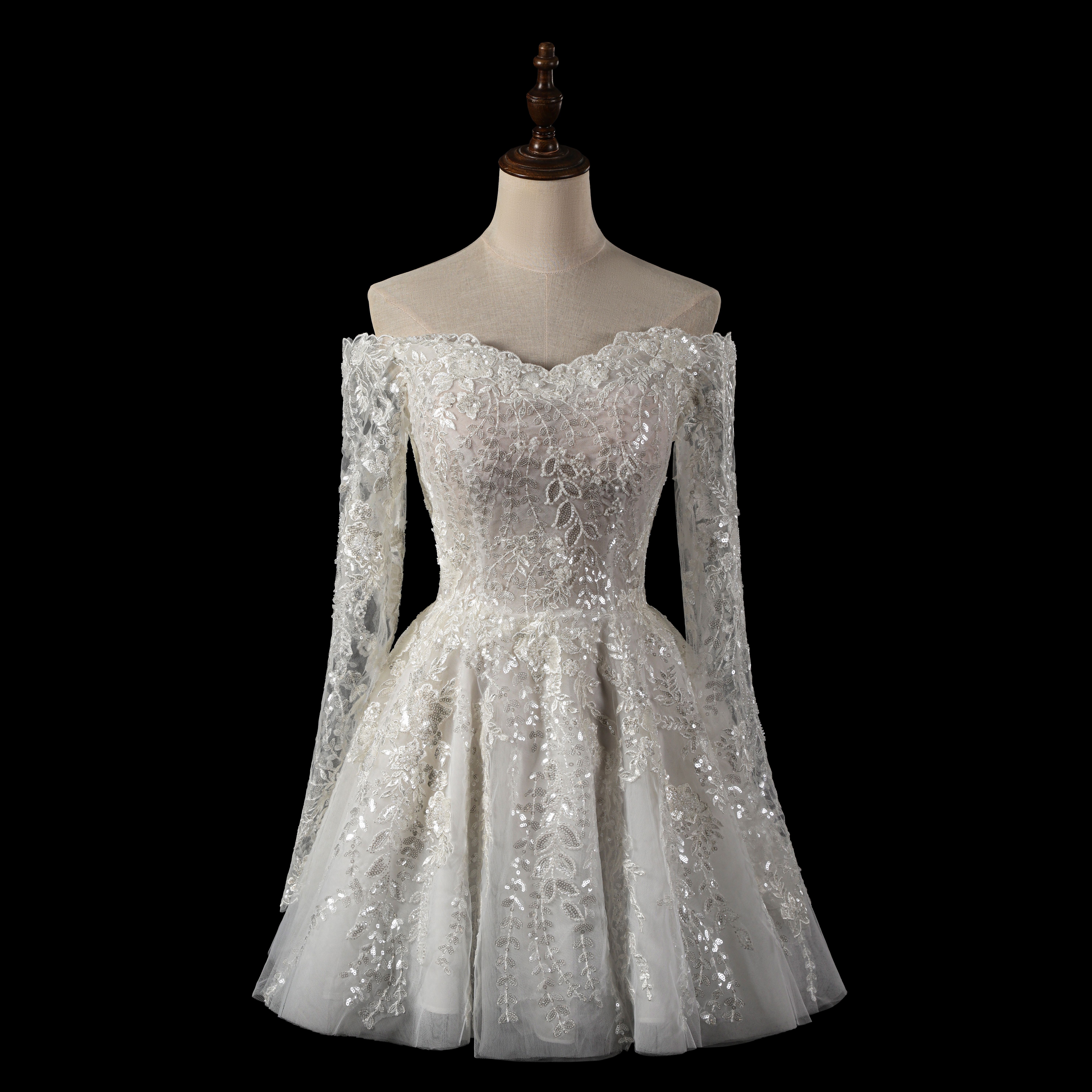 Vestido de novia corto de encaje de flores brillantes con mangas largas