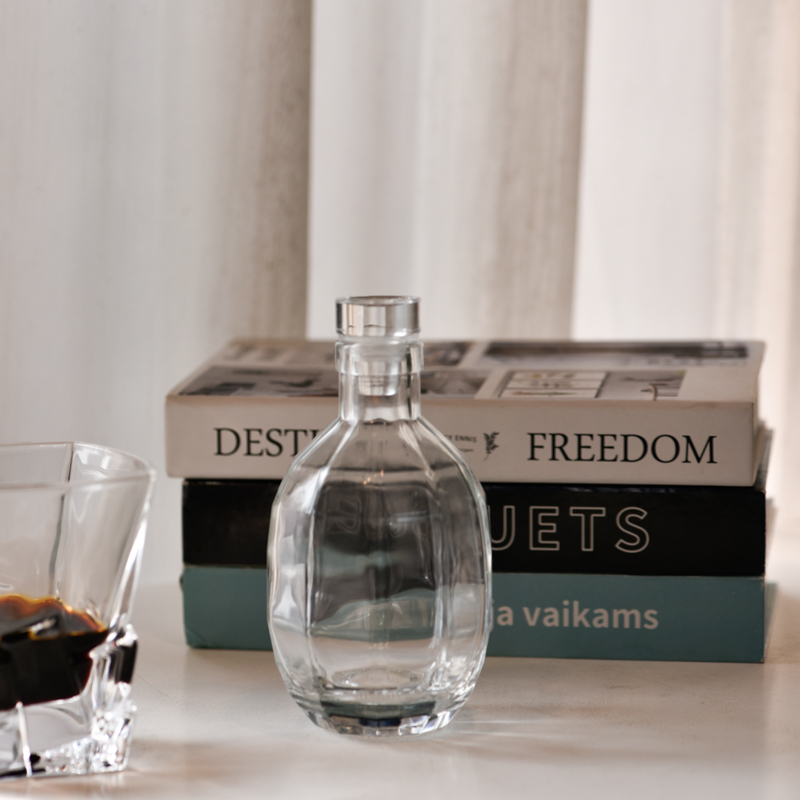 8oz Clear Glass bottle with lid home decor