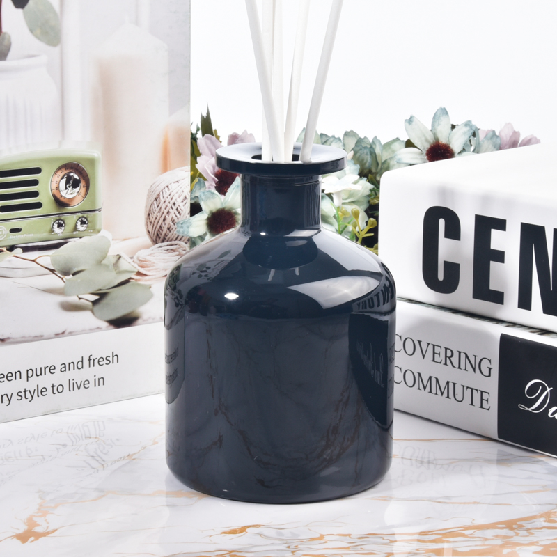 Custom Transparent color Glass Diffuser Bottles Wholesale