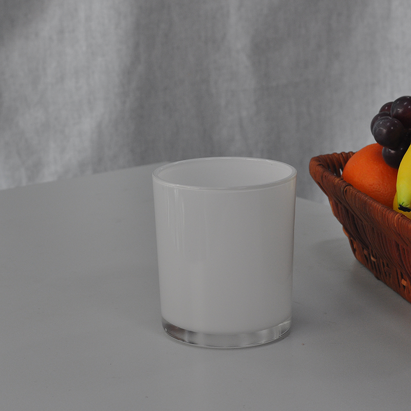 Popular classic straight-side glass candle holders wholesale