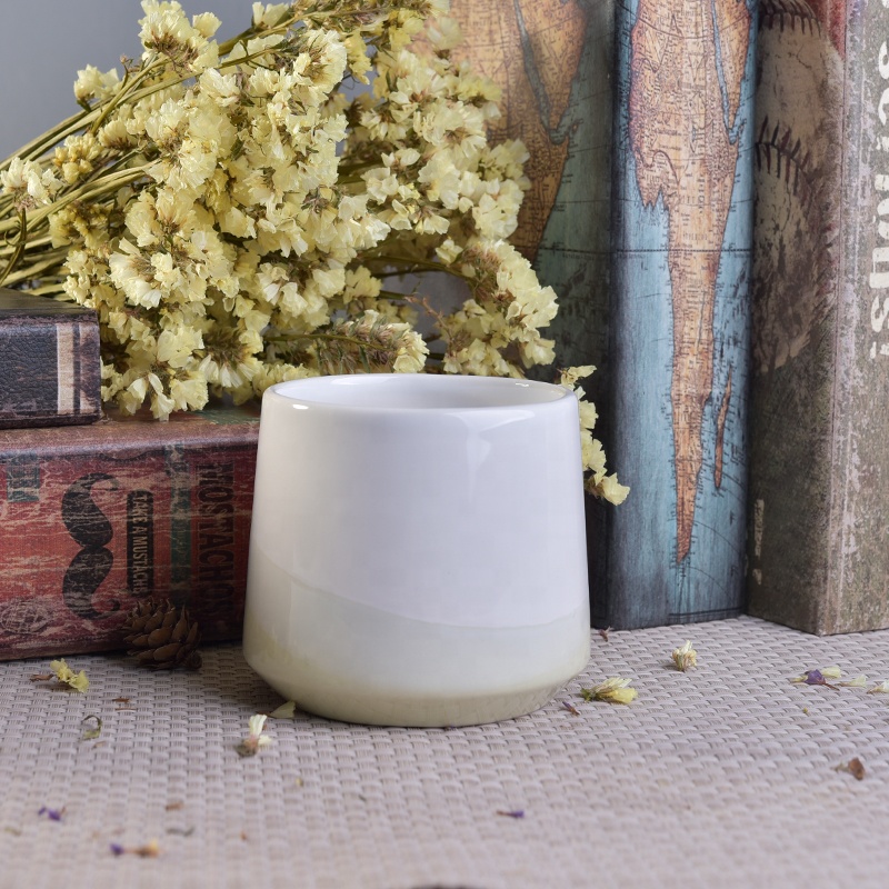 Small MOQ Christmas Ceramic Candle Jars Wholesale