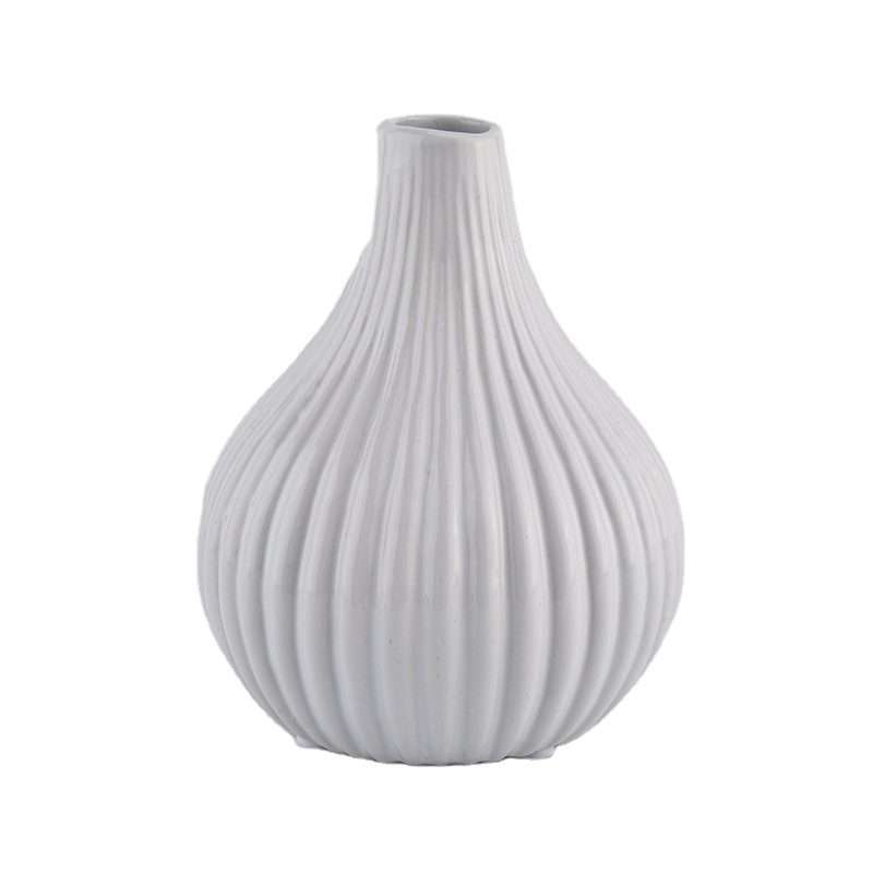 China supplier round white frosted reed aroma ceramic diffuser bottles