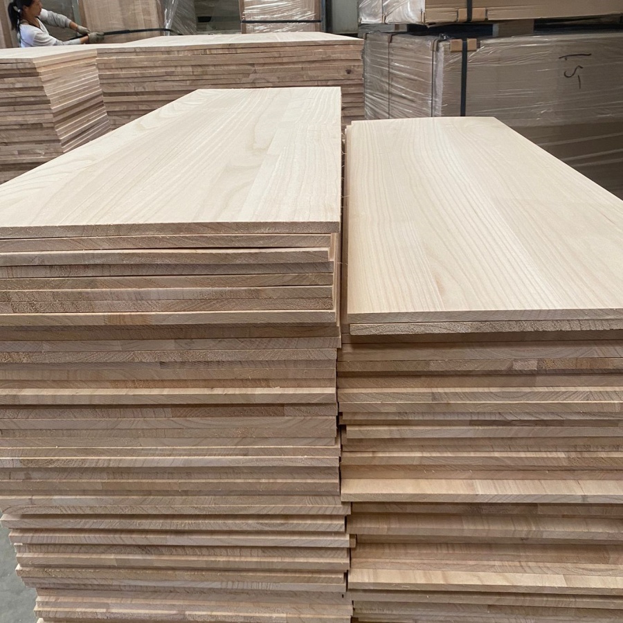 Borde de tiras de madera de paulownia de 200 mm de ancho pegadas entre sí para los núcleos de madera de kiteboard de wakeboard