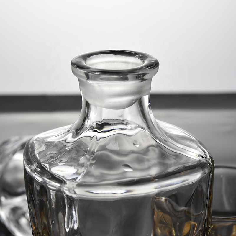 5pieces Wholesales Household Whisky glass Liquor decanter and bottle cup sets