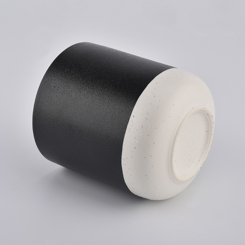Sunny black ceramic candle container with wood lid