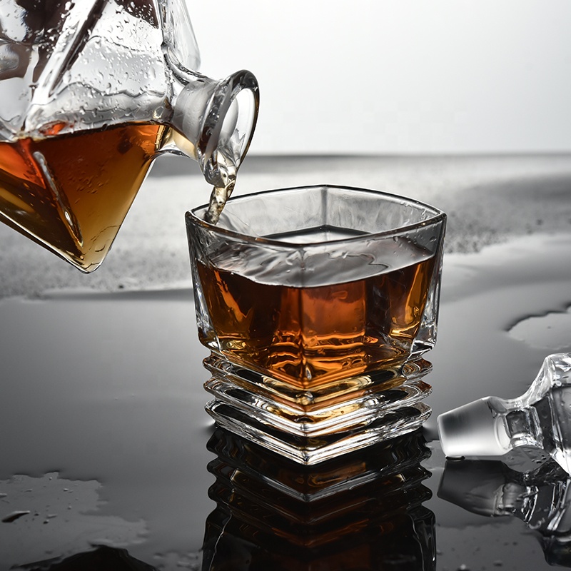5pieces old school Lead Free crystal Whiskey Glass Decanter cup sets