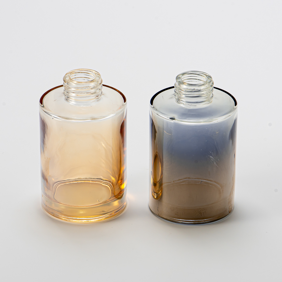 Fornitore da 4oz Bottiglia per profumo di profumo in vetro dritto con canna e bastoncini