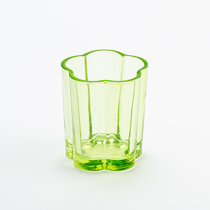 Fornecedor de frasco de vela de 5 onças de recipiente de vidro verde claro estilo criativo