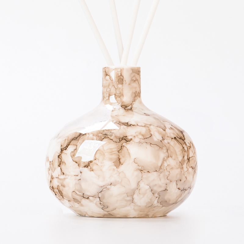 光面水转印圆形陶瓷香薰瓶批发