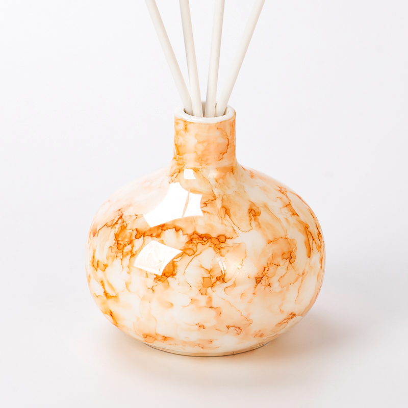 优雅风格定制圆形陶瓷香薰瓶