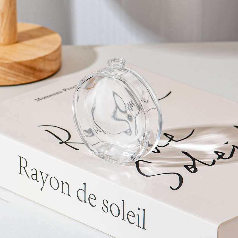 Custom 50ml clear Aromatherapy Perfume Bottle Flat Perfume Bottle wholesale