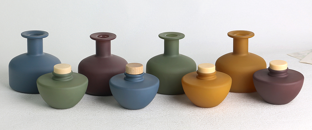 frosted opaque finished glass diffuser bottles banner