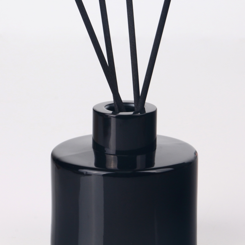 100ml 3.5oz cylindrical colored opaque black glossy glass diffuser bottle with screw cap