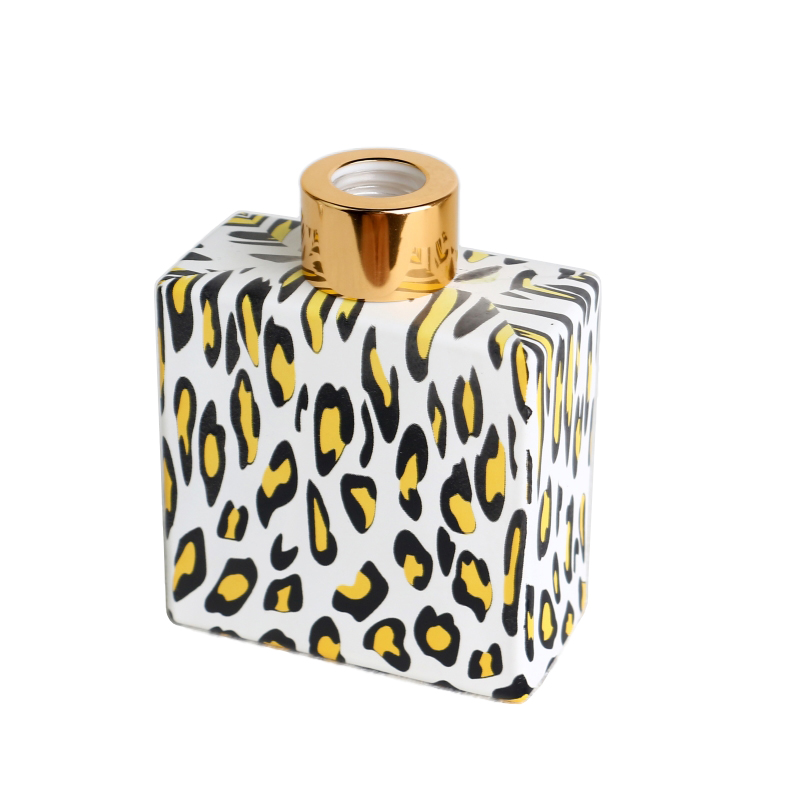 Transferência de água Padrão de impressão de leopardo acabado garrafa de difusor de vidro quadrado