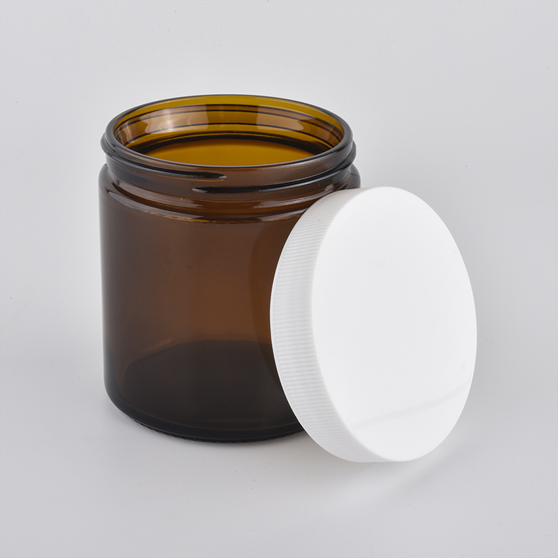 screw top glass candle jar with white lid