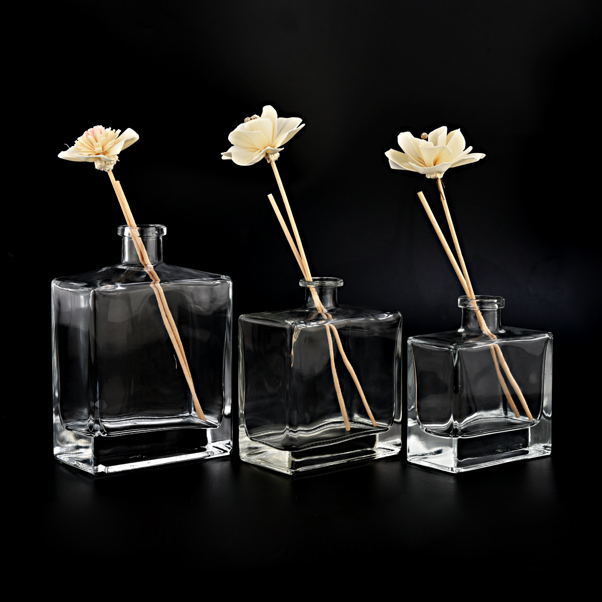 100ml 200ml 370ml 520ml Glasdiffuserflasker Firkantede glasdiffuserflasker Leverandør