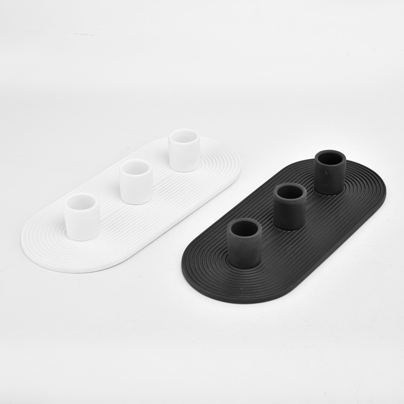 Popular 3 ceramic candles holder with customized color for supplier
