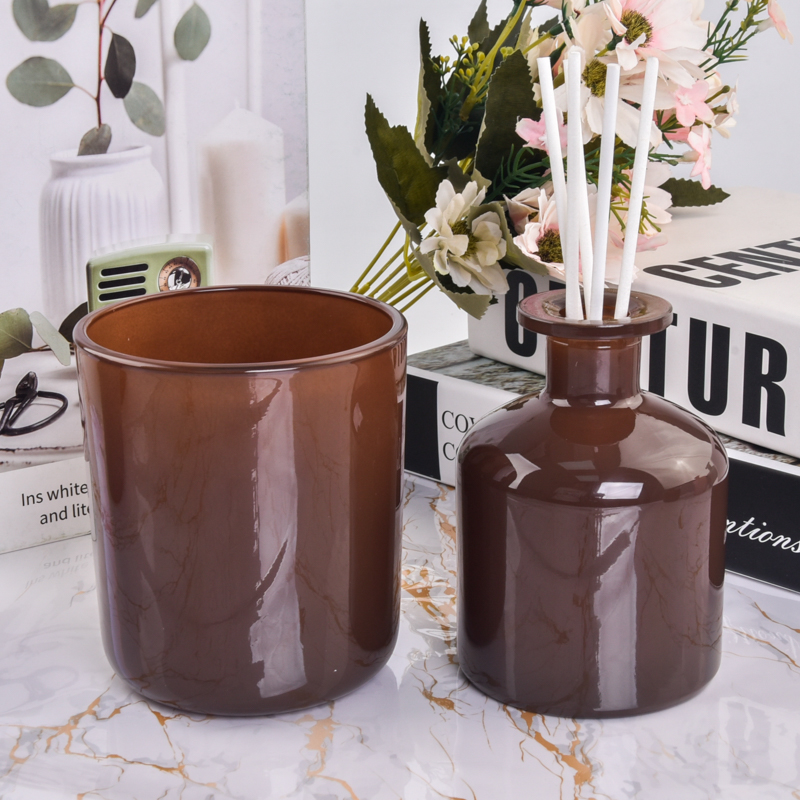 Popular 500ml tranparent amber color on the round bottom glass candle holder for wholesale