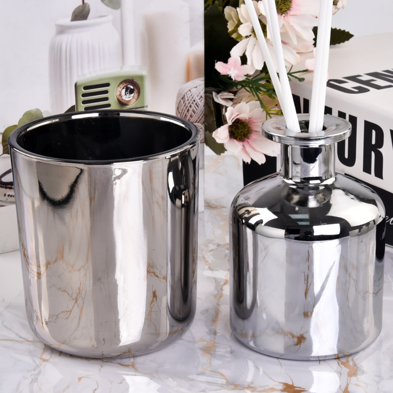 Set de borcane din sticla cu difuzor din sticla argintie metalica