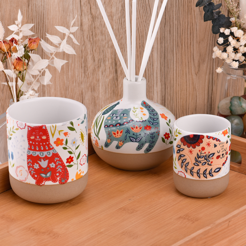 Luxury multi-color cat pattern ceramic aromatherapy bottle Luxury multi-color cat pattern ceramic aromatherapy bottle