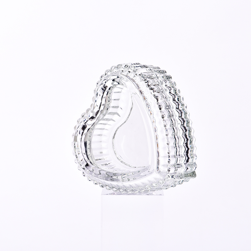 Wholesale love shaped glass candle jars with lids for Valentine's Day Wholesale love shaped glass candle jars with lids for Valentine's Day
