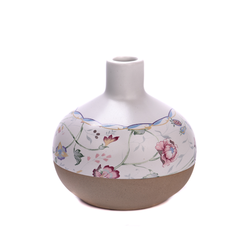 Ceramic diffuser bottles with decal printing
