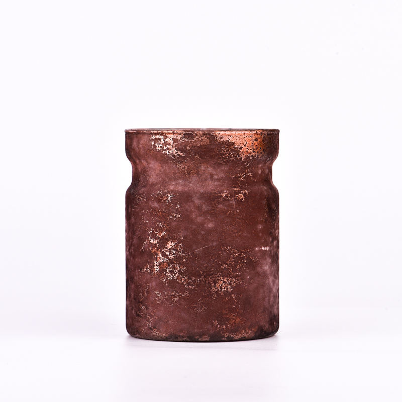Luxury foil gold glass candle jars are used for home decor