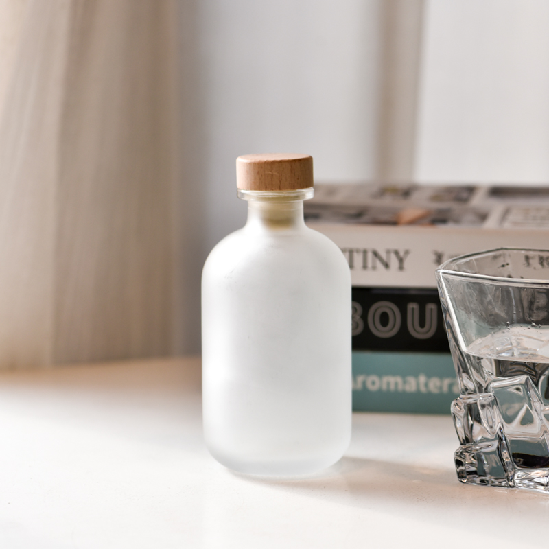 9oz glass frosted diffuser reed bottle with wooden cork 9oz glass frosted diffuser reed bottle with wooden cork
