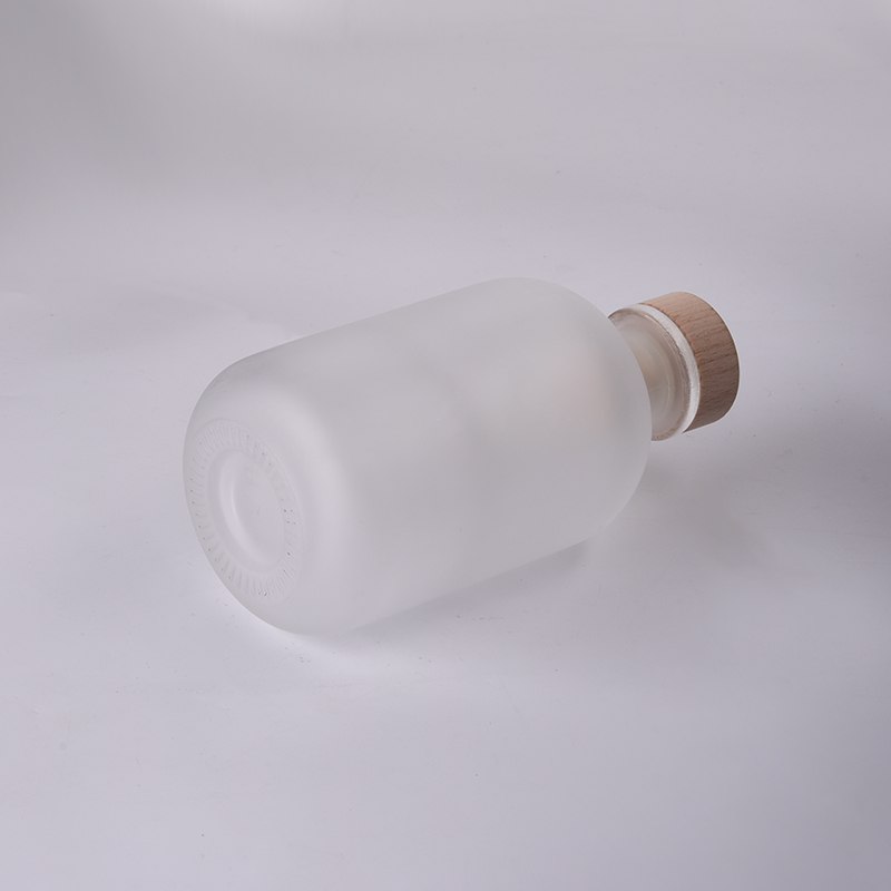 9oz glass frosted diffuser reed bottle with wooden cork 9oz glass frosted diffuser reed bottle with wooden cork