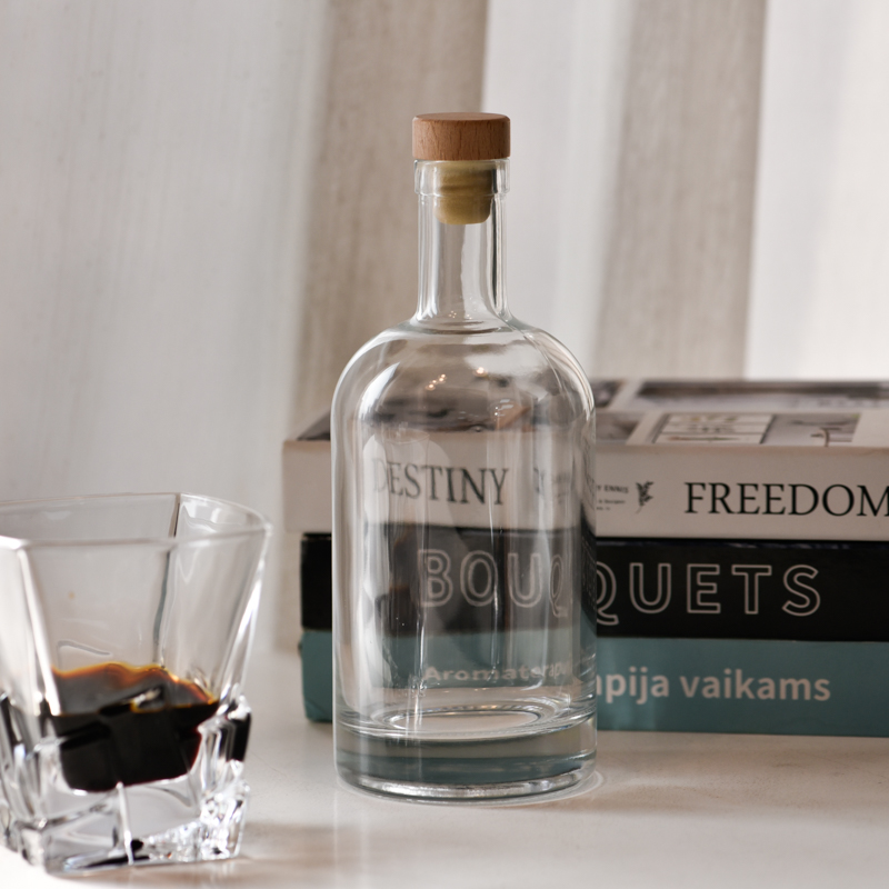 530ml large long neck glass bottle with cork 530ml large long neck glass bottle with cork