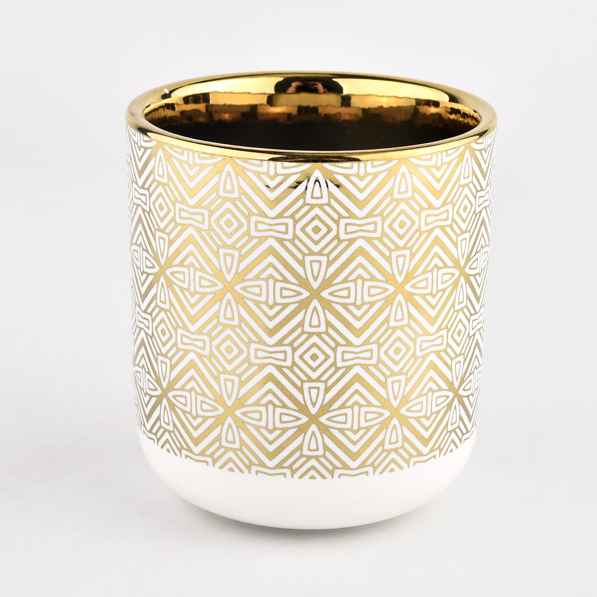 Bijela keramika od 10 oz s punom zlatnom posudicom za svijeće
