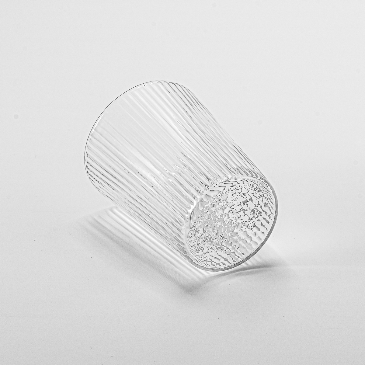 Luxury custom striped clear glass candle jar for home decor Luxury custom striped clear glass candle jar for home decor