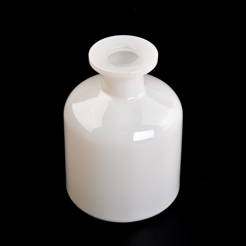 Wholesale 250ml Luxury white Glass Diffuser Bottles