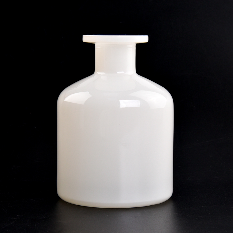 Wholesale 250ml Luxury white Glass Diffuser Bottles